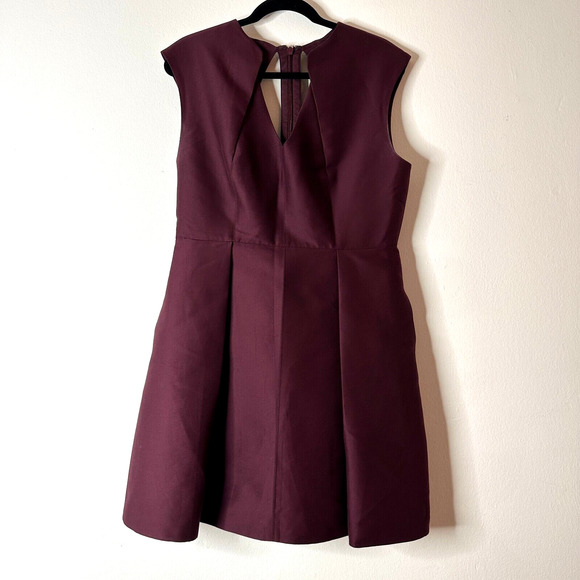 Halston Heritage Burgundy VNeck Pleated Cocktail Dress Zip S - Picture 1 of 12